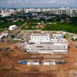 Governador vistoria obras do Centro Logístico de Abastecimento e Hospital Central