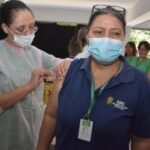 Secretaria Municipal de Educação realiza vacinação na sede do órgão