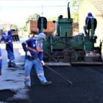 Emanuel Pinheiro prepara entrega de asfalto em Bairro da Capital