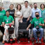 Kalil cria Coordenadoria da Pessoa com Deficiência e anuncia novo CRIDAC