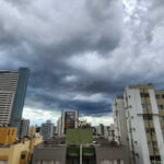 Chuvas fortes continuam durante todo o final de semana em Cuiabá; veja a previsão