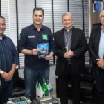Prefeito de Cuiabá, Emanuel Pinheiro recebe visita do arcebispo metropolitano