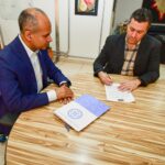 Secretário de Saúde firma convênio com UFMT para capacitar servidores e oferecer residência médica a estudantes