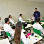 Novos médicos residentes do HMC participam de aula inaugural do ano letivo de 2024