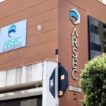 Equipes atuam na manutenção emergencial no sistema elétrico da captação de água bruta das Estações de Tratamento Lipa e Central