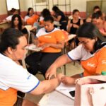 Primeira-dama de Cuiabá entrega certificados para alunos do programa Qualifica Juventude nesta terça-feira (2)