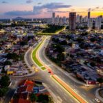 Governador entrega ampliação da Avenida Parque do Barbado e 411 escrituras definitivas para moradores do Renascer