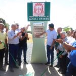 R$ 13 mi em investimentos marcam entregas históricas de asfalto e miniestádio para mais de 20 mil famílias