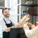 Confiança do comerciante em Cuiabá tem leve aumento em junho e segue estável