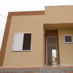 Primeira-dama de MT participa de entregas de casas em Várzea Grande nesta terça-feira (13)