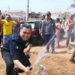 Prefeito reforça humanização da gestão e moradores do Jonas Pinheiro III contam com água tratada
