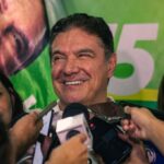 “O povo está procurando algo novo, alguém de fora da política”, afirma Kennedy