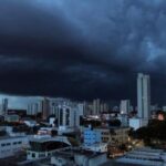Fenômeno “Cavado” traz chuva de seis meses em apenas dois dias; veja previsão para o final de semana