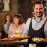 Setor de serviços puxa alta na geração de empregos em Cuiabá; jovens lideram contratações