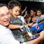 Papai Noel, brinquedos, lanche e pula-pula garantem o Natal dos pequeninos do Nico Baracat, em Cuiabá