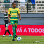 Marllon negocia saída do Cuiabá para acertar com o Ceará