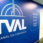 Botelho reinaugura TVAL e homenageia servidor