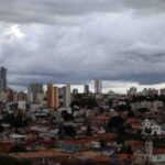 Cuiabá e mais de 130 municípios de MT têm alerta de chuvas fortes