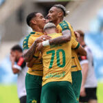 Cuiabá goleia o Sinop e garante vaga direta à semifinal