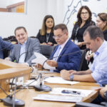 CCJR derruba veto a projeto que autoriza presença de professor mediador nas salas de aula