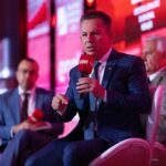 “Em 7 anos de gestão, vamos entregar mais asfalto do que há em 20 estados”, afirma governador