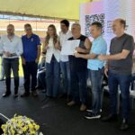 Governo entrega escrituras definitivas e põe fim à espera de mais de 40 anos de moradores de assentamento