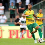 Cuiabá perde para o Coritiba em confronto direto na Série B