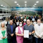 Prefeito Abilio Brunini sanciona lei e debate fissuras palatinas em audiência pública na Câmara