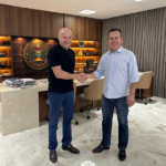 Vice-governador Otaviano Pivetta assume comando do Estado