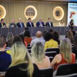 SES e TCE reúnem gestores e profissionais de saúde em encontro para debater prevenção ao suicídio