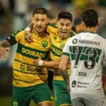 Cuiabá vence o Coritiba na Arena Pantanal e mantém sonho do acesso