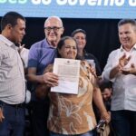 “Agora somos donos da terra”, diz morador contemplado com o título definitivo após espera de mais de 40 anos