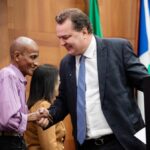 Presidente Max Russi homenageia servidores públicos da ALMT