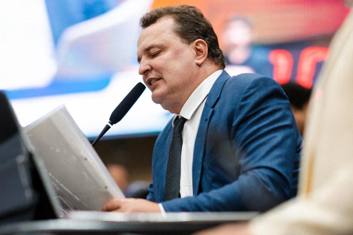 Deputado Max apresenta Projeto de Lei que trata a prevenção da otite crônica em MT