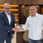 Vice-governador Otaviano Pivetta assume comando do Estado