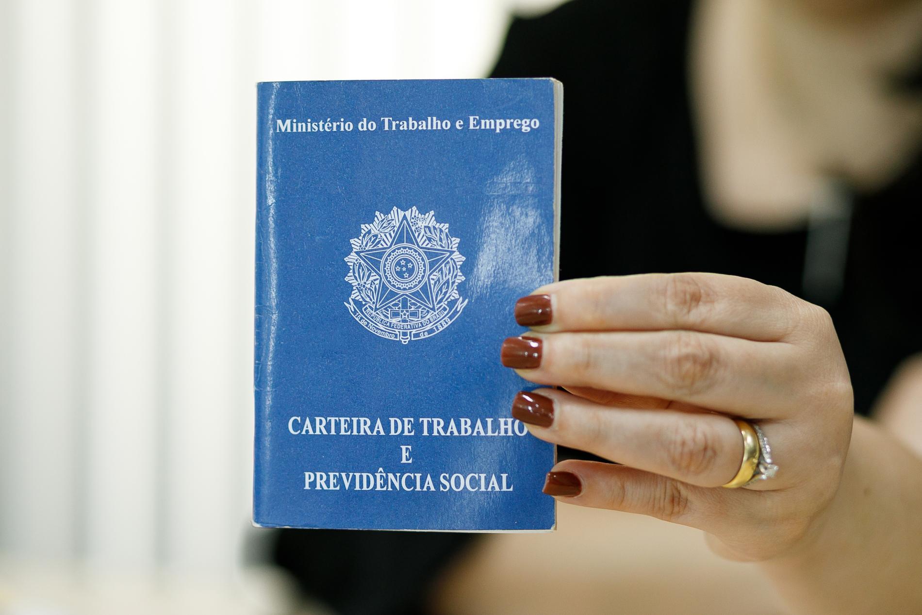 Sine Cuiabá tem vaga para auxiliar de limpeza com experiência e salário de R$ 3 mil