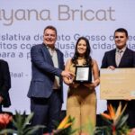 Presidente Max Russi entrega prêmios do 1º Troféu Parlamento de Jornalismo