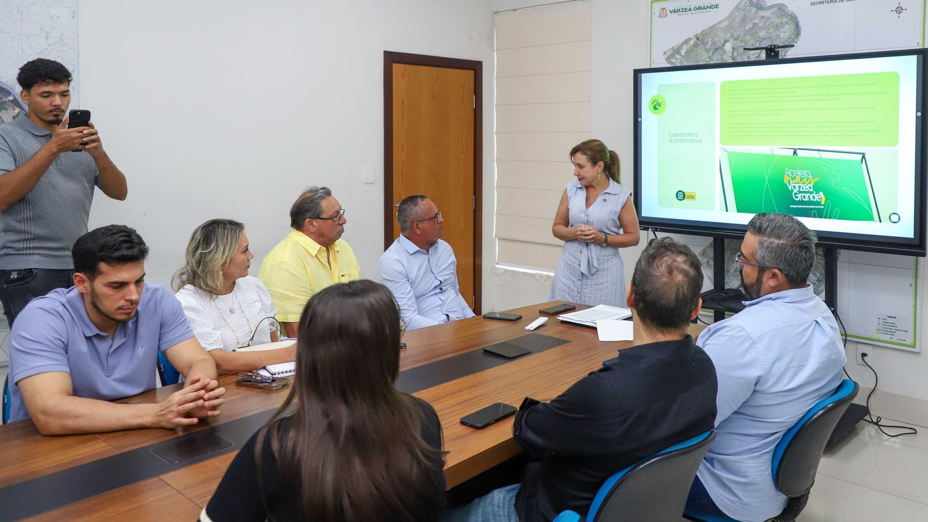 Prefeita apresenta cronograma do novo Acelera +VG aos vereadores