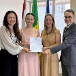 Secretaria de Educação formaliza adesão do Projeto MPT na Escola