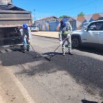 Prefeitura de Cuiabá amplia equipes e realiza tapa-buracos simultaneamente em vários pontos