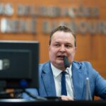 “É um absurdo. Não é aceitável que mulheres estejam à mercê de uma violência gratuita”, afirma Max Russi sobre lista na UFMT
