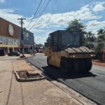 Trechos da Avenida da Prainha recebem camada de asfalto especial para BRT