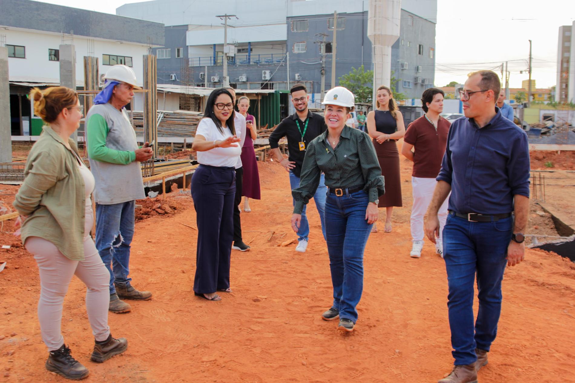 Prefeita vistoria obras do CER II e destaca avanço da reabilitação especializada em Várzea Grande