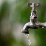 Mais de 80 bairros de Cuiabá ficam sem água neste sábado para manutenção na rede; veja quais