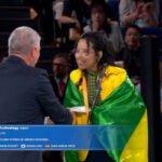 Mato-grossense que ganhou 1ª máquina de costura do pai aos 14 anos é vice-campeã mundial aos 21