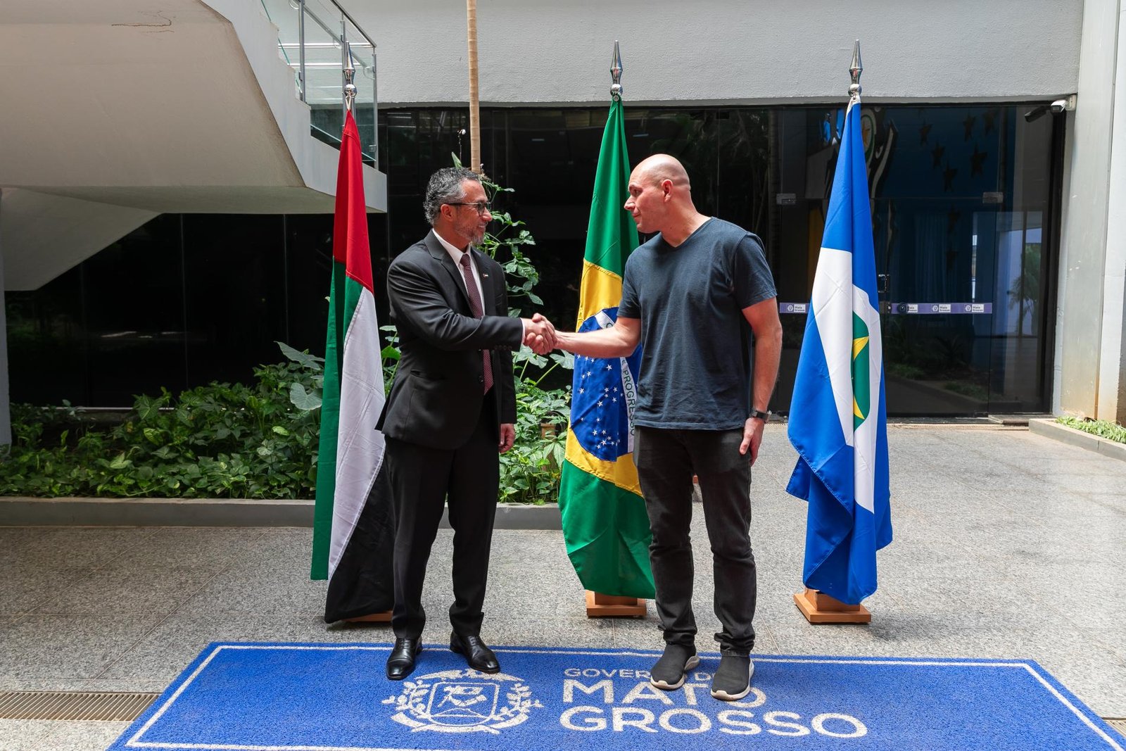 Prefeito e governador recebem embaixador dos Emirados Árabes para debater parcerias estratégicas