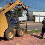 Prefeitura realiza ação de plantio de cerca de 300 árvores em avenida de Cuiabá